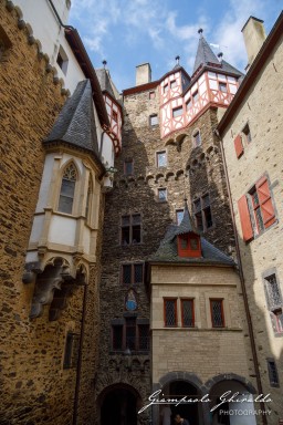 2023-08-17_Castello-di-Eltz-3774.jpg